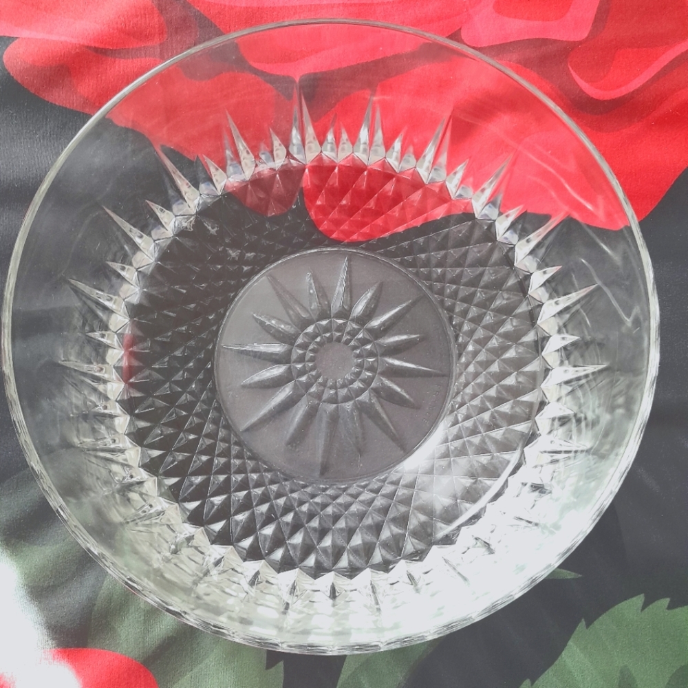 VTG Arcoroc France diamond bowl